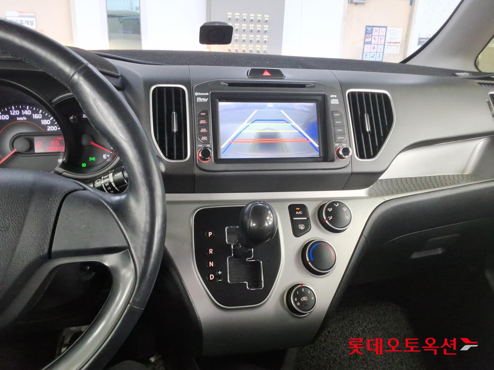 Kia Ray - 32