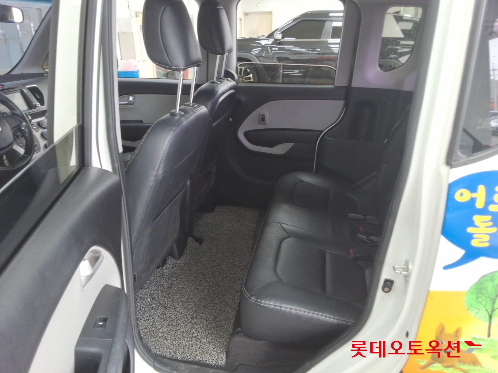 Kia Ray - 38