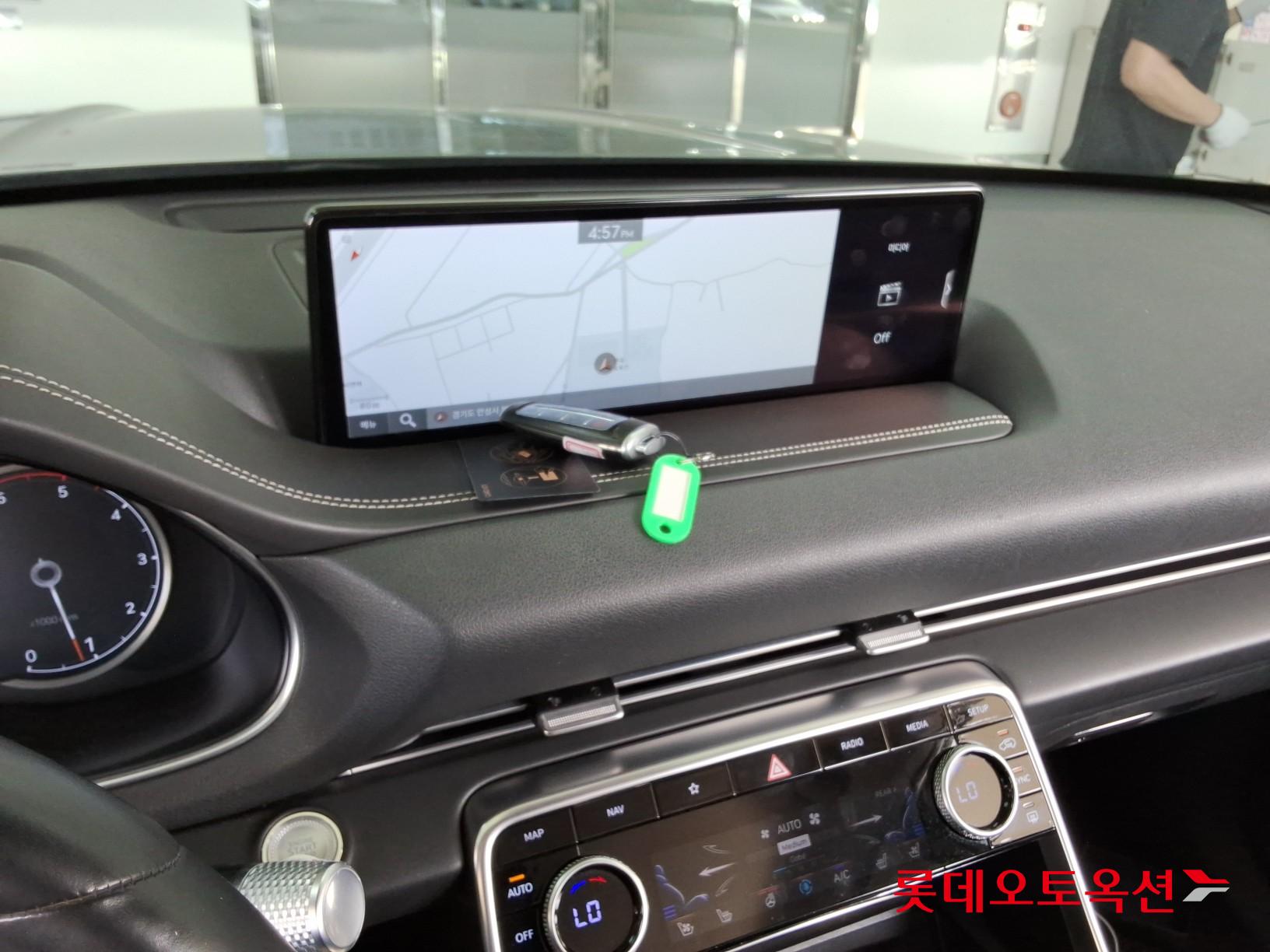 Genesis GV80 - 32