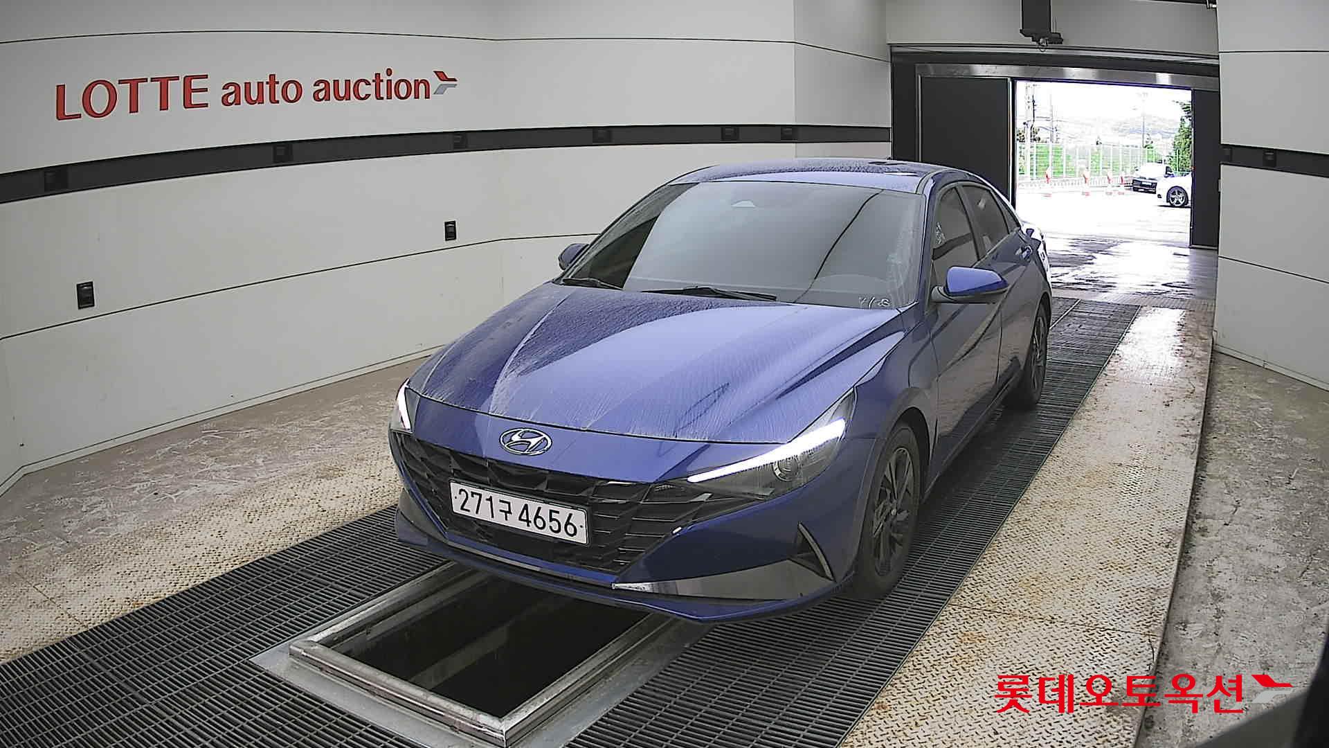 Hyundai Elantra - 10