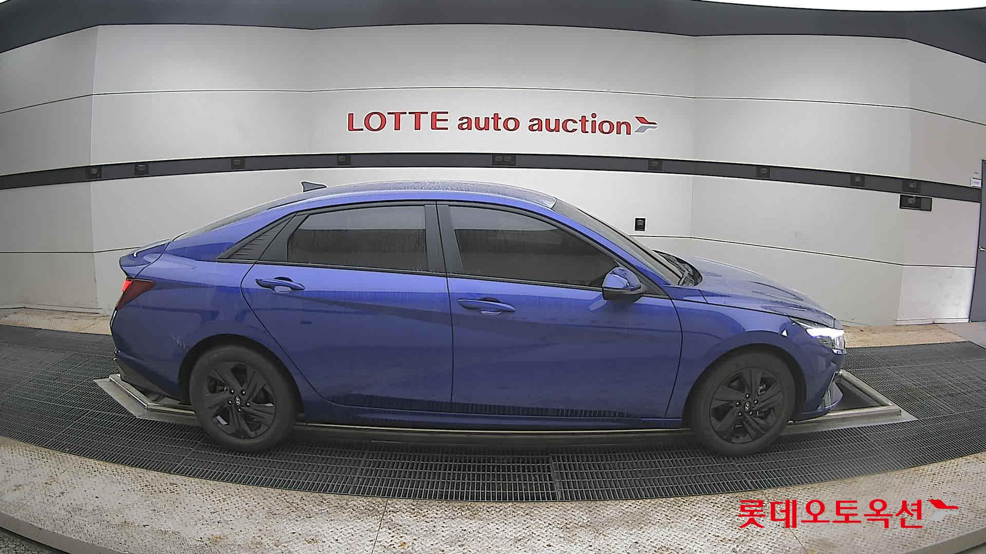 Hyundai Elantra - 21