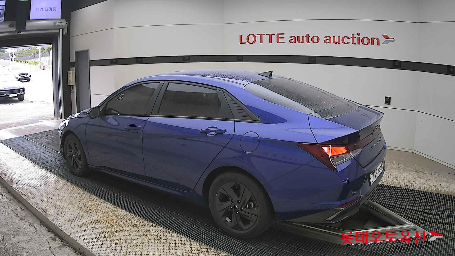Hyundai Elantra - 15
