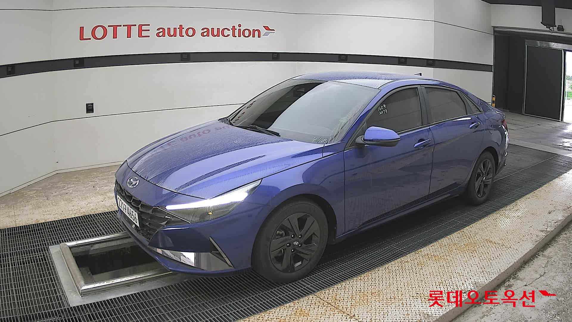 Hyundai Elantra - 11