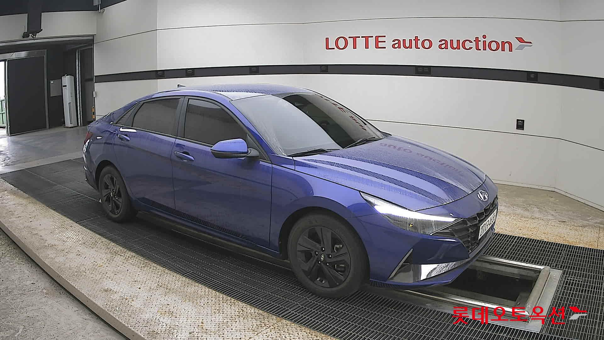 Hyundai Elantra - 23