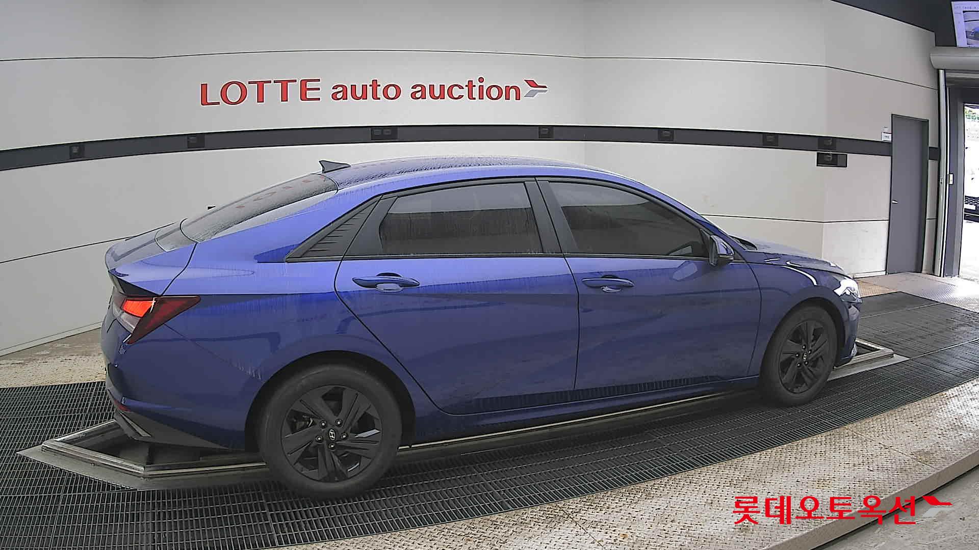 Hyundai Elantra - 20