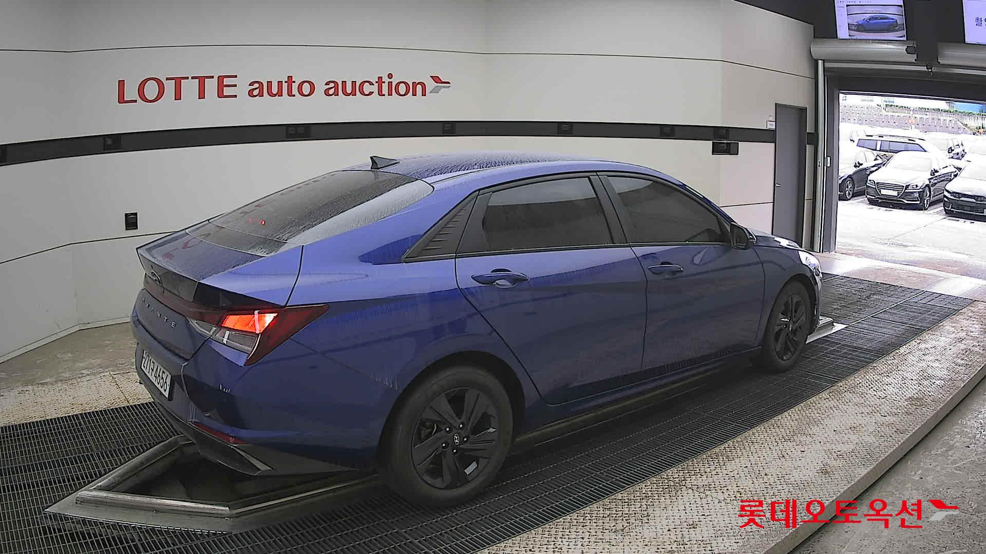 Hyundai Elantra - 19