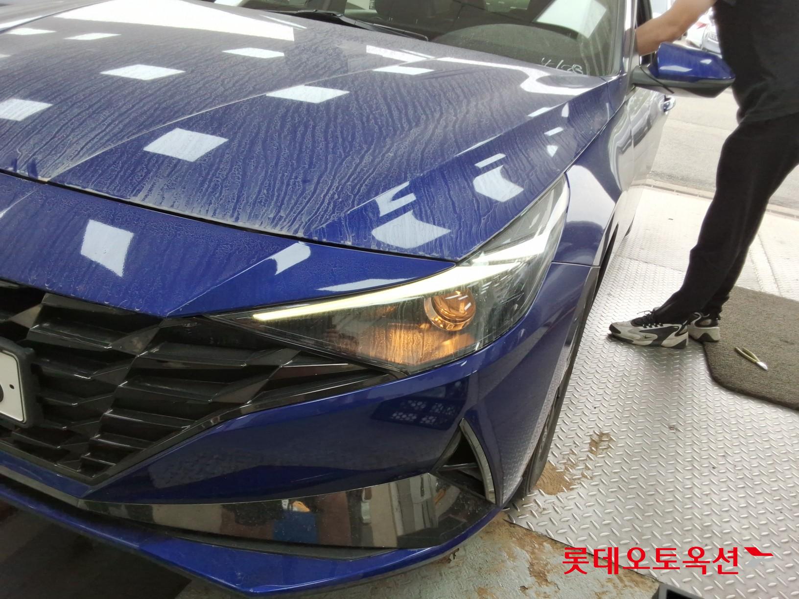 Hyundai Elantra - 41
