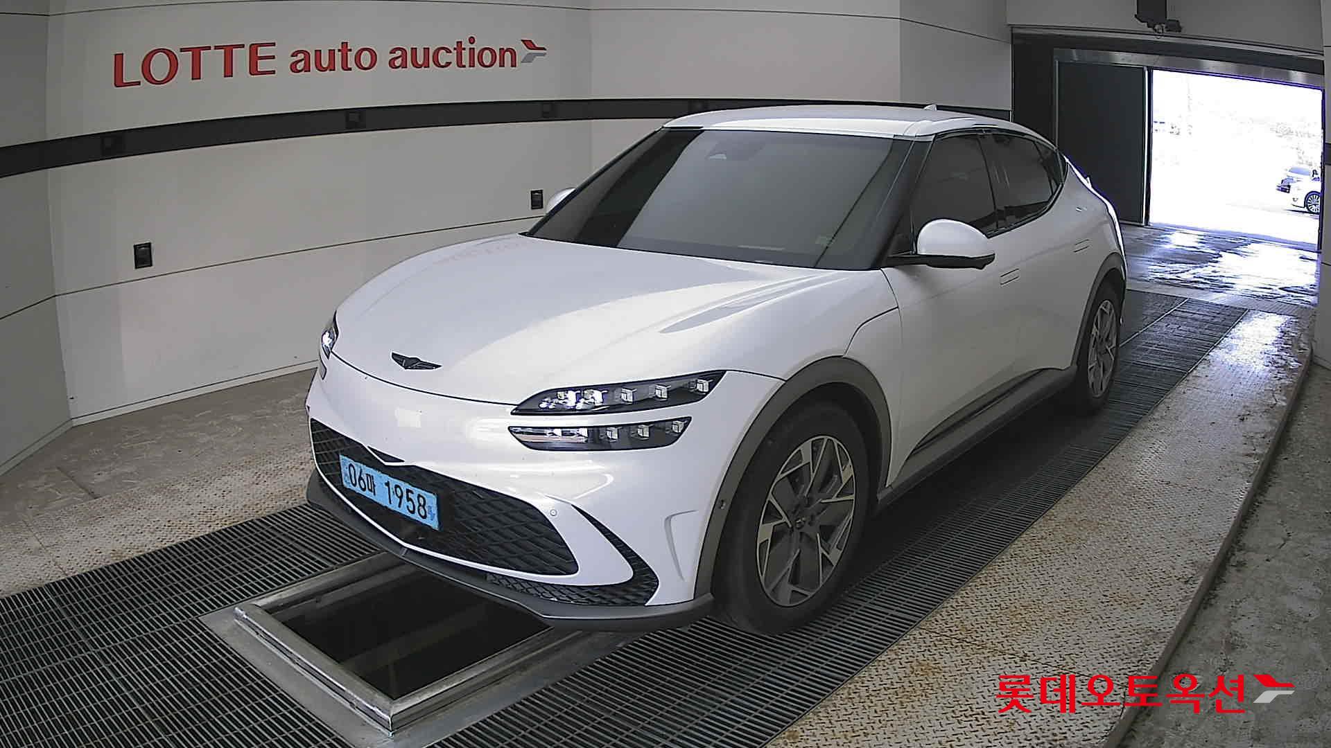 Genesis GV60 - 3