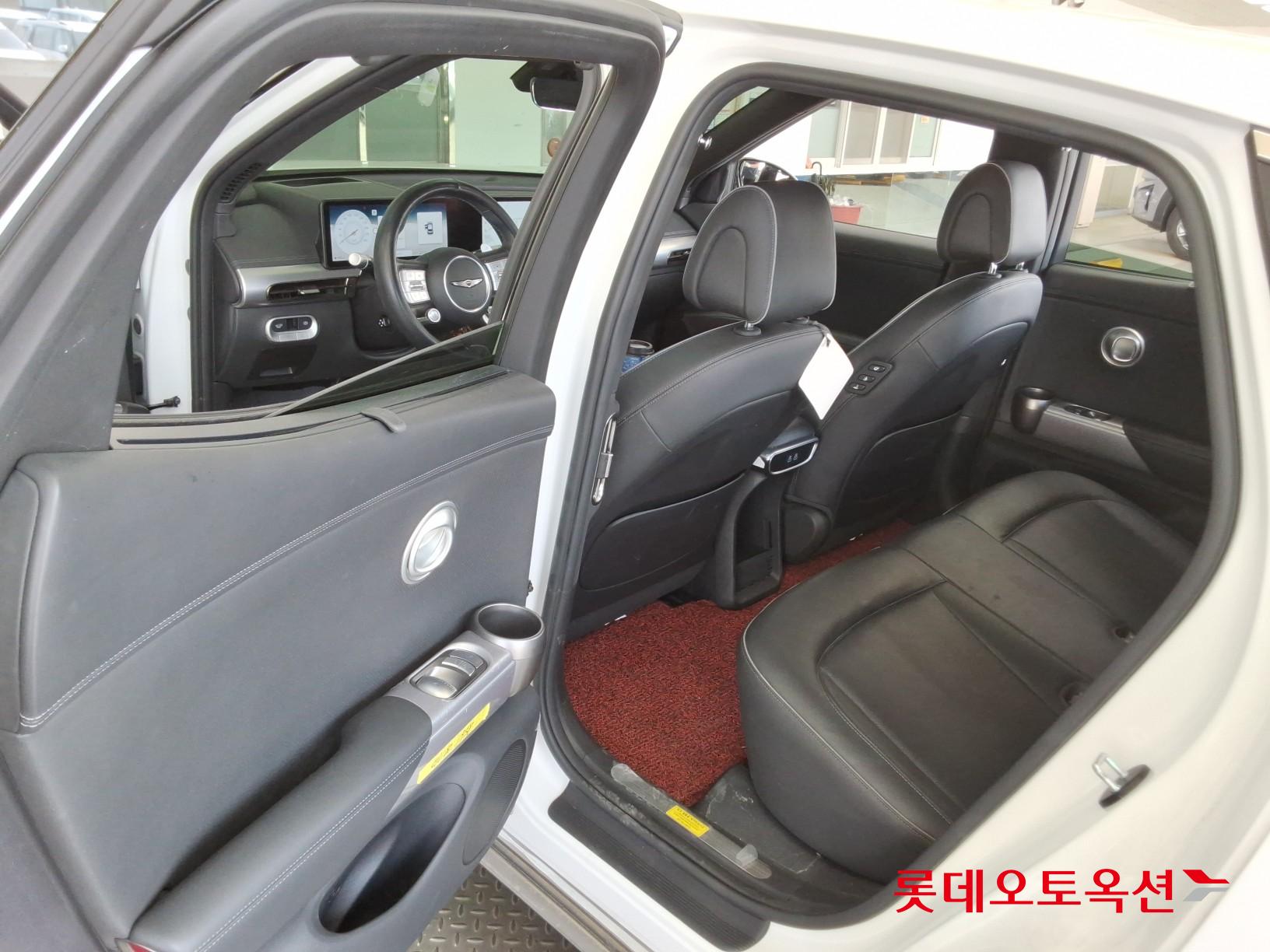 Genesis GV60 - 37