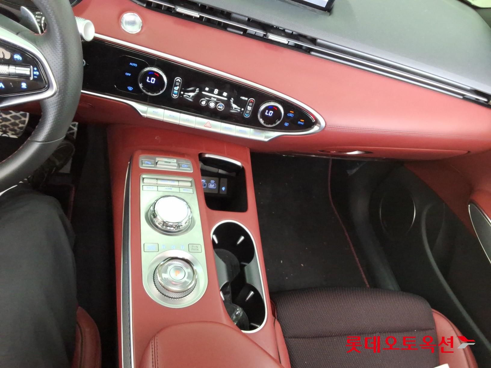 Genesis GV70 - 34