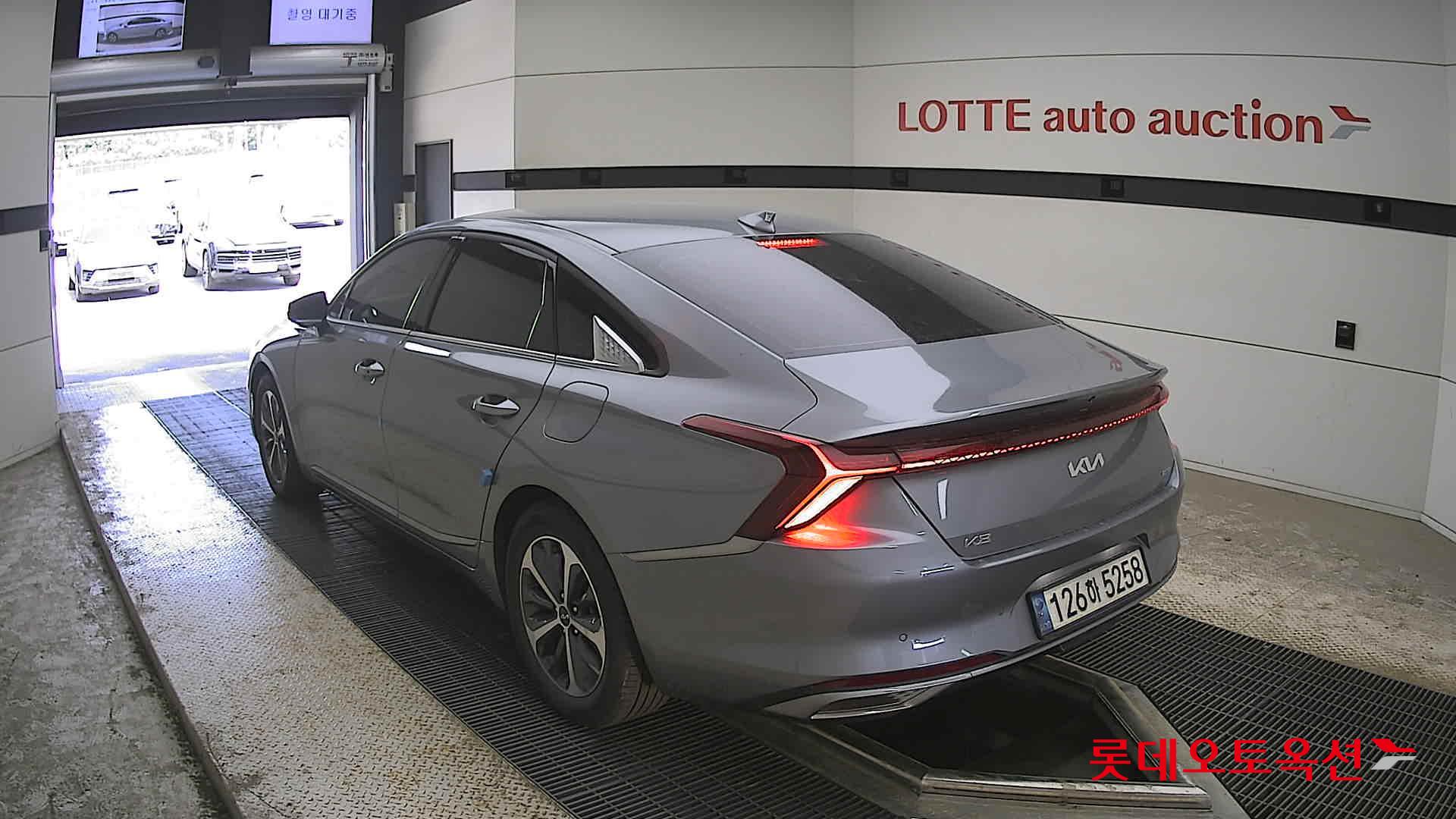 Kia K8 - 4