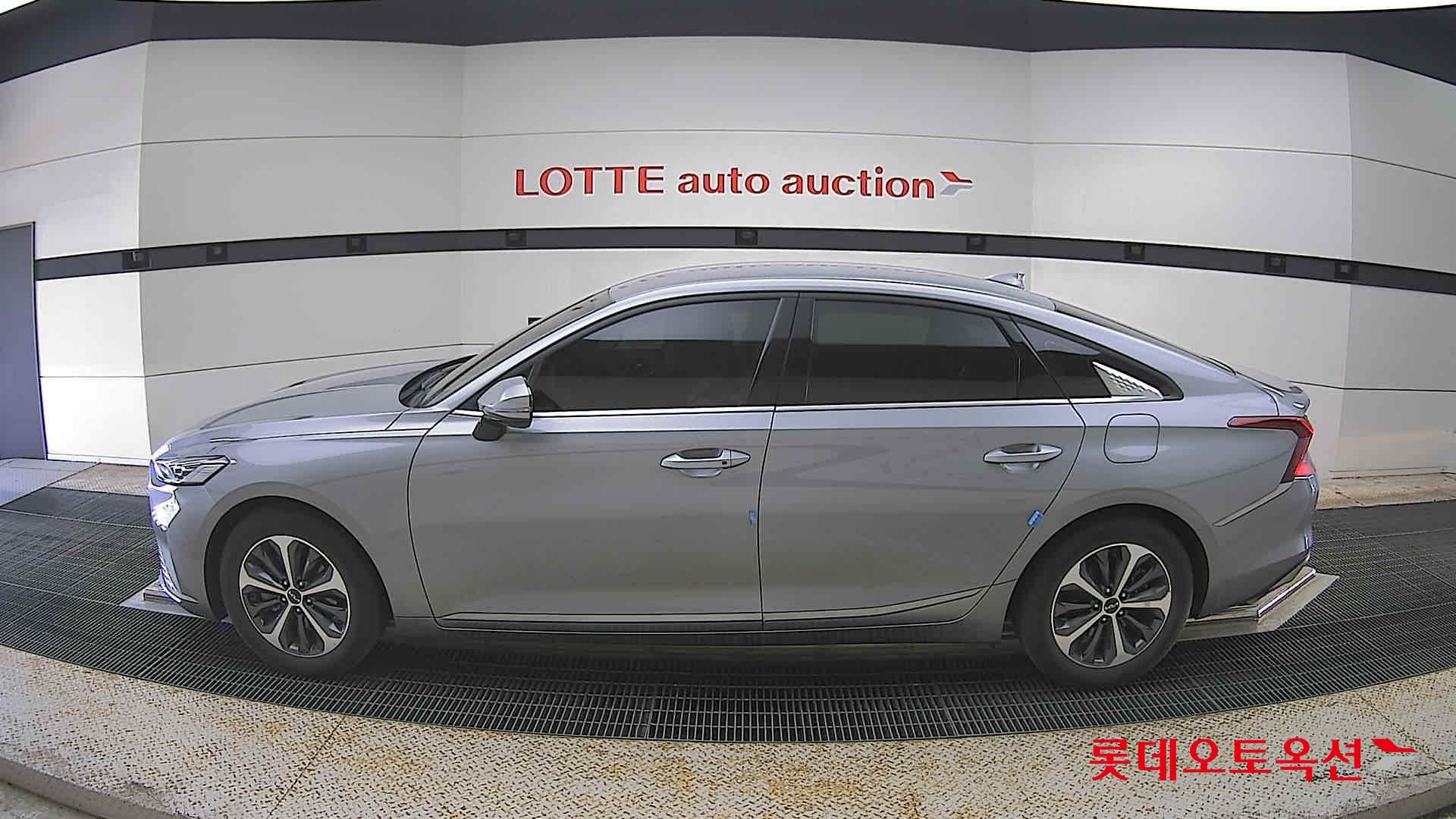 Kia K8 - 13
