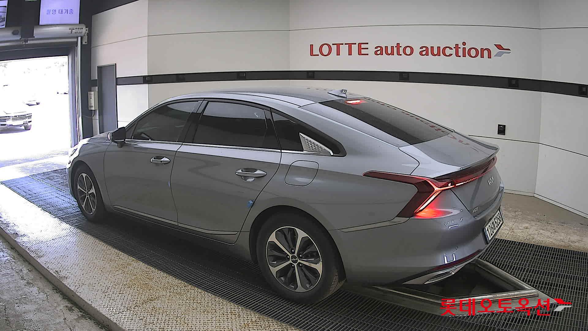 Kia K8 - 15