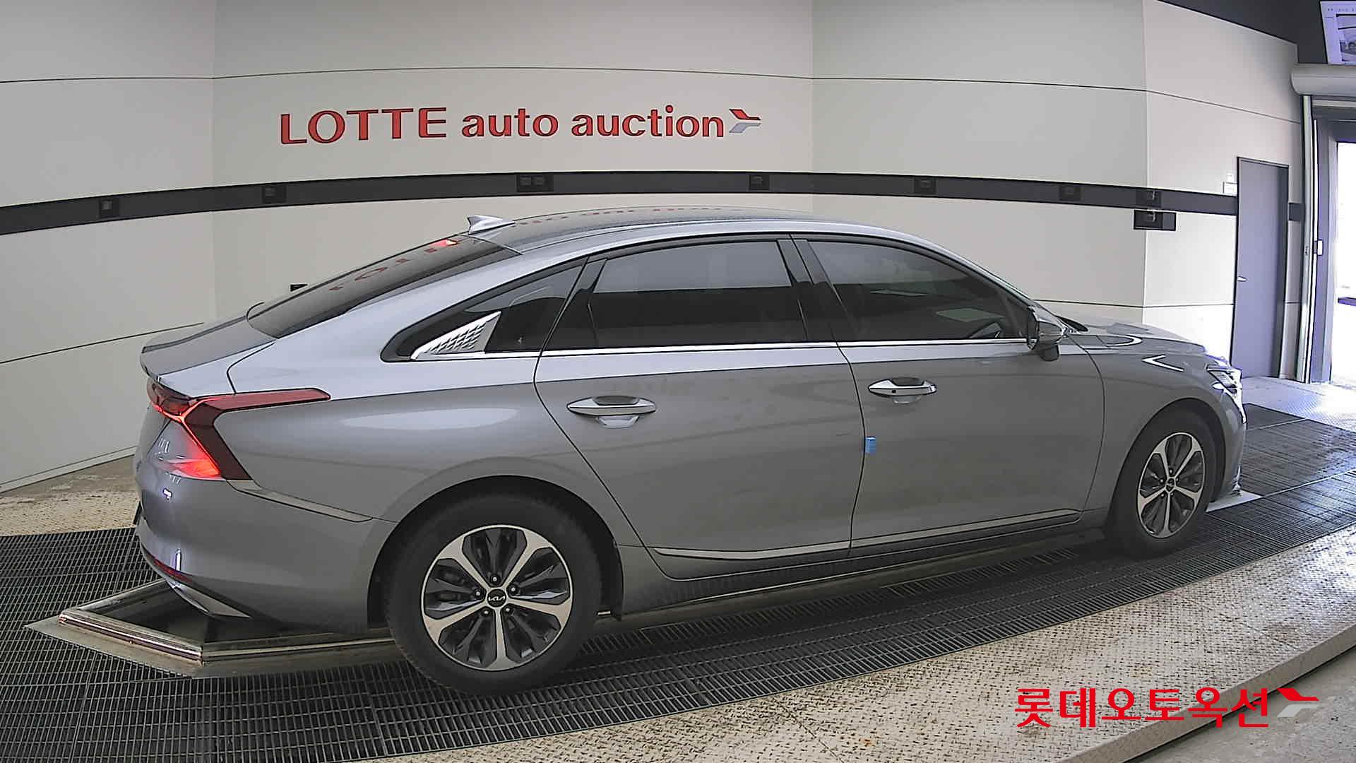 Kia K8 - 20