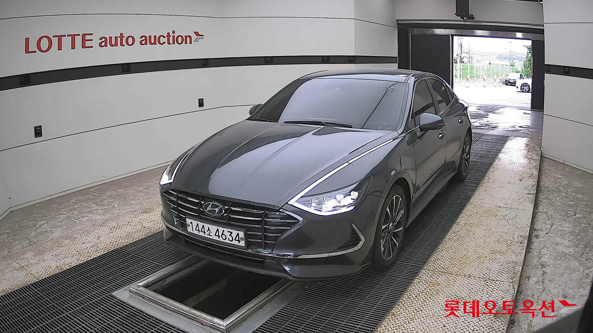 Hyundai Sonata - 10