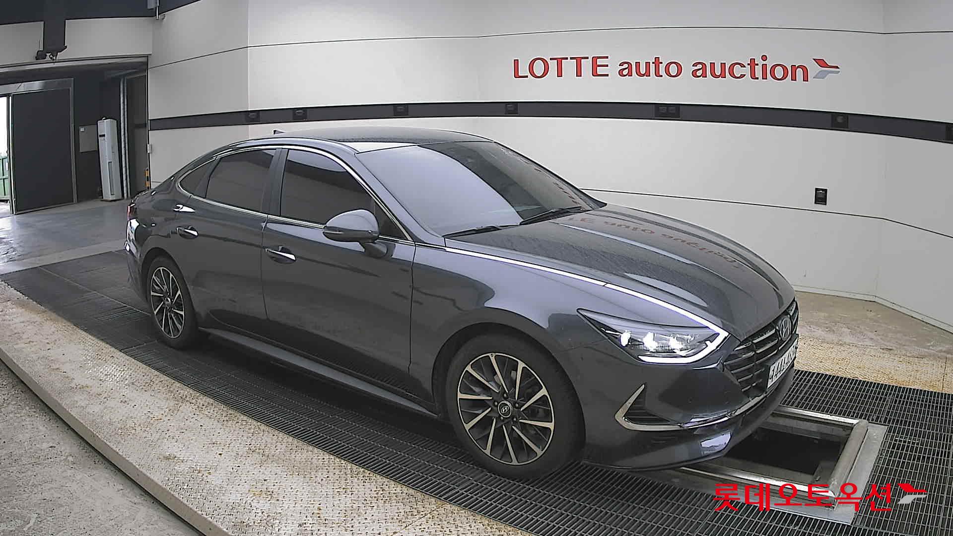 Hyundai Sonata - 23