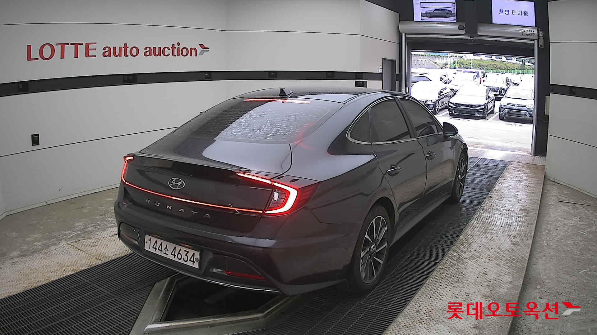 Hyundai Sonata - 18