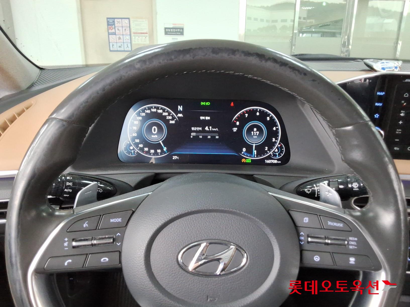 Hyundai Sonata - 30
