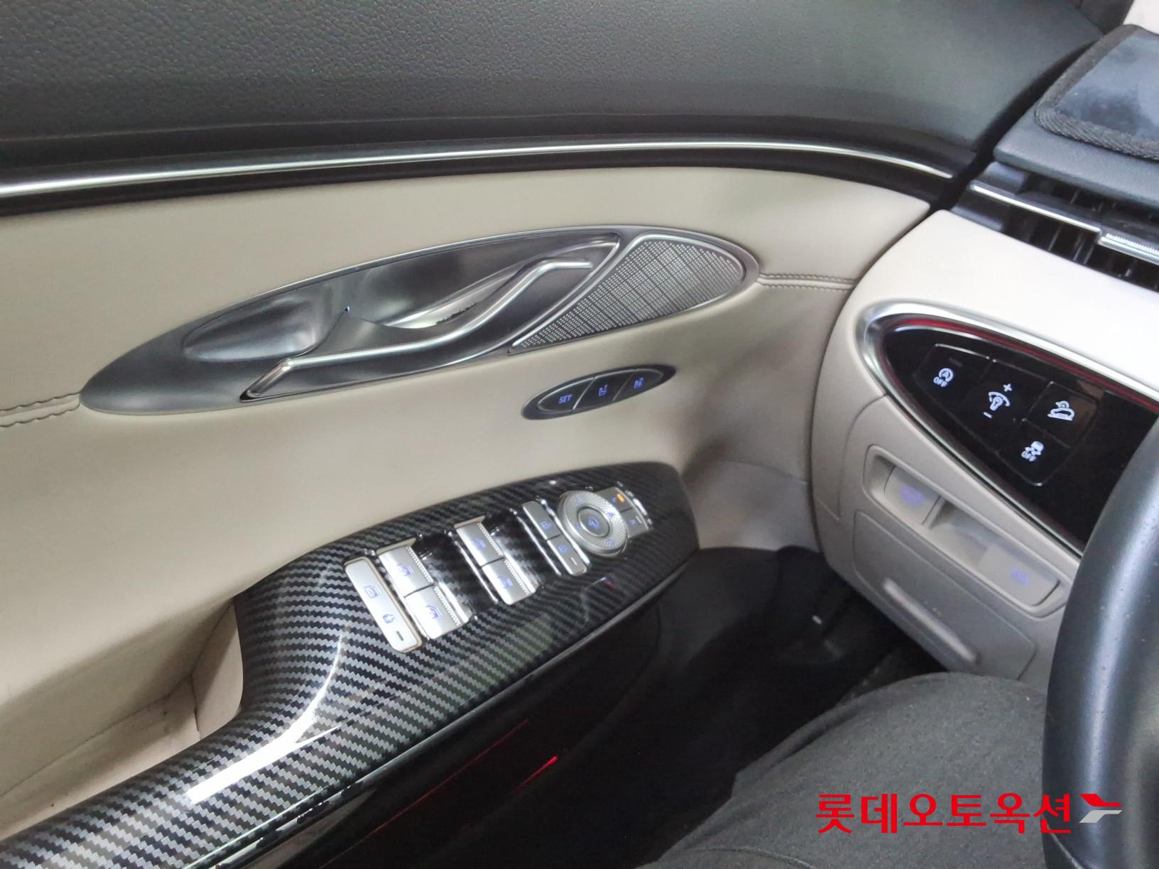 Genesis GV70 - 29