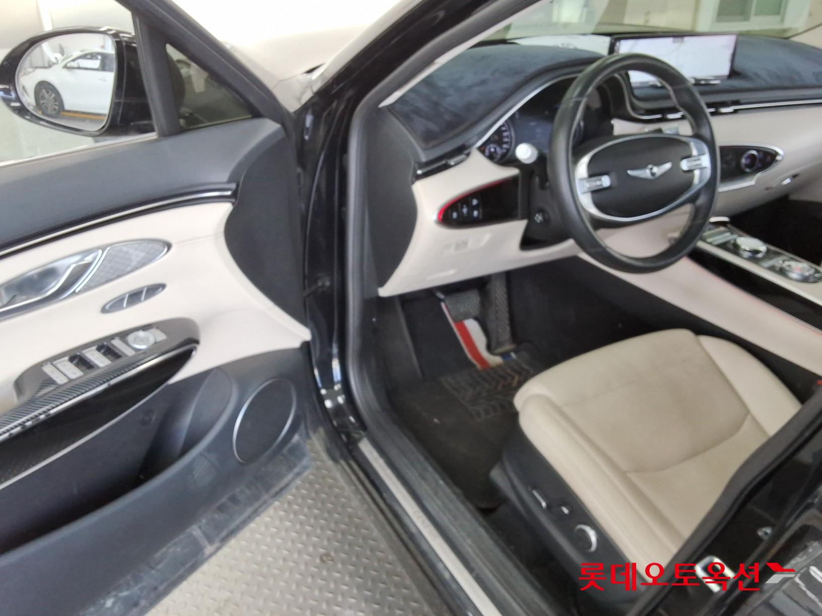 Genesis GV70 - 37