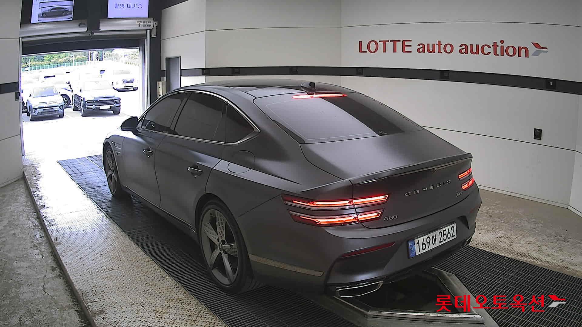 Genesis G80 - 4