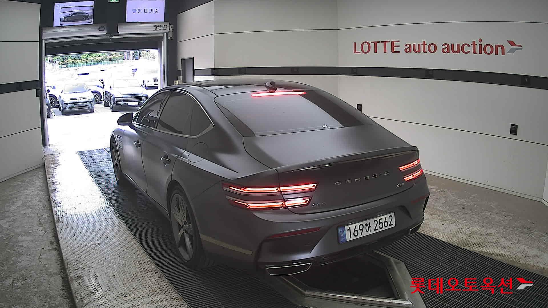 Genesis G80 - 16