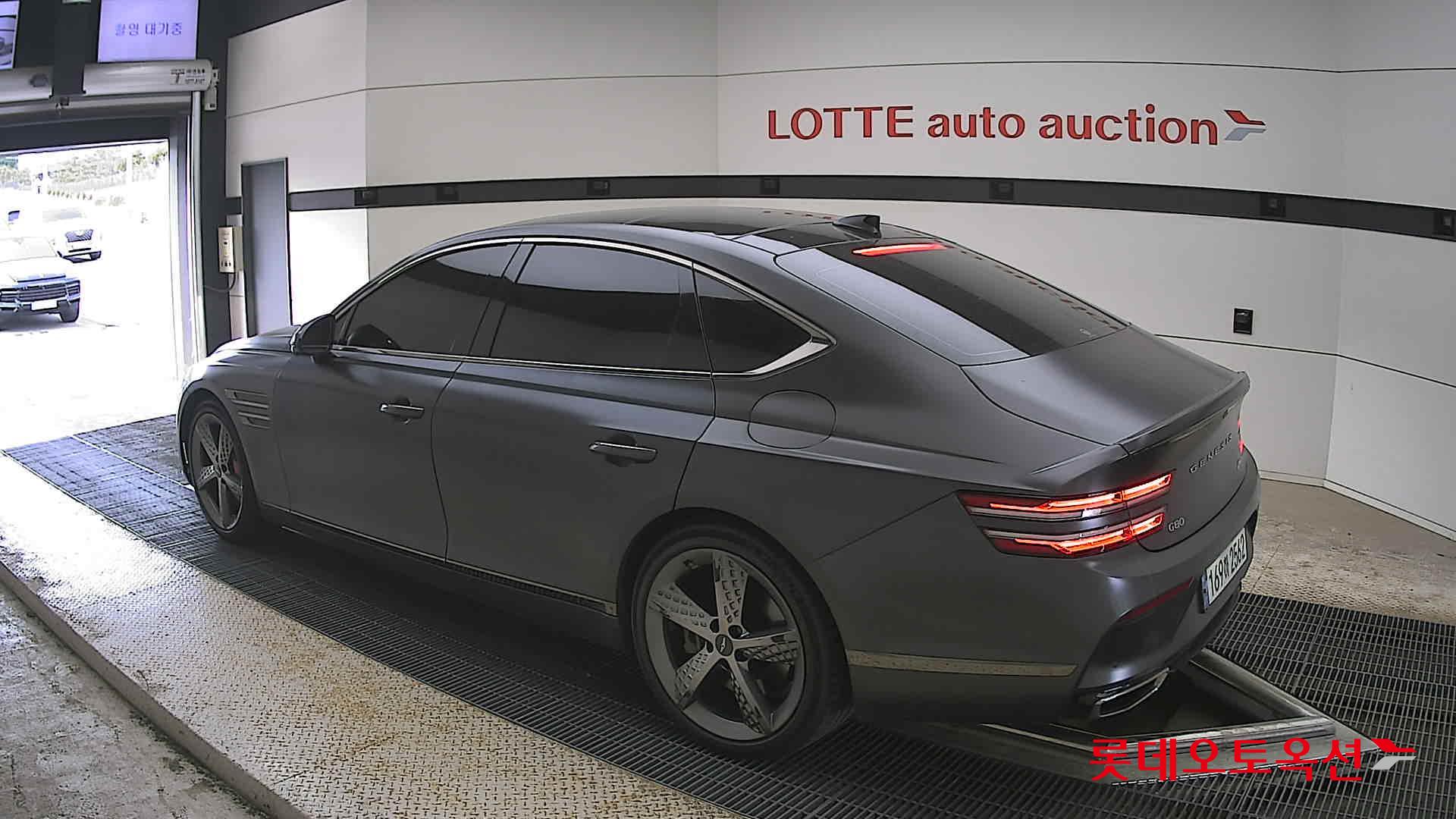 Genesis G80 - 15