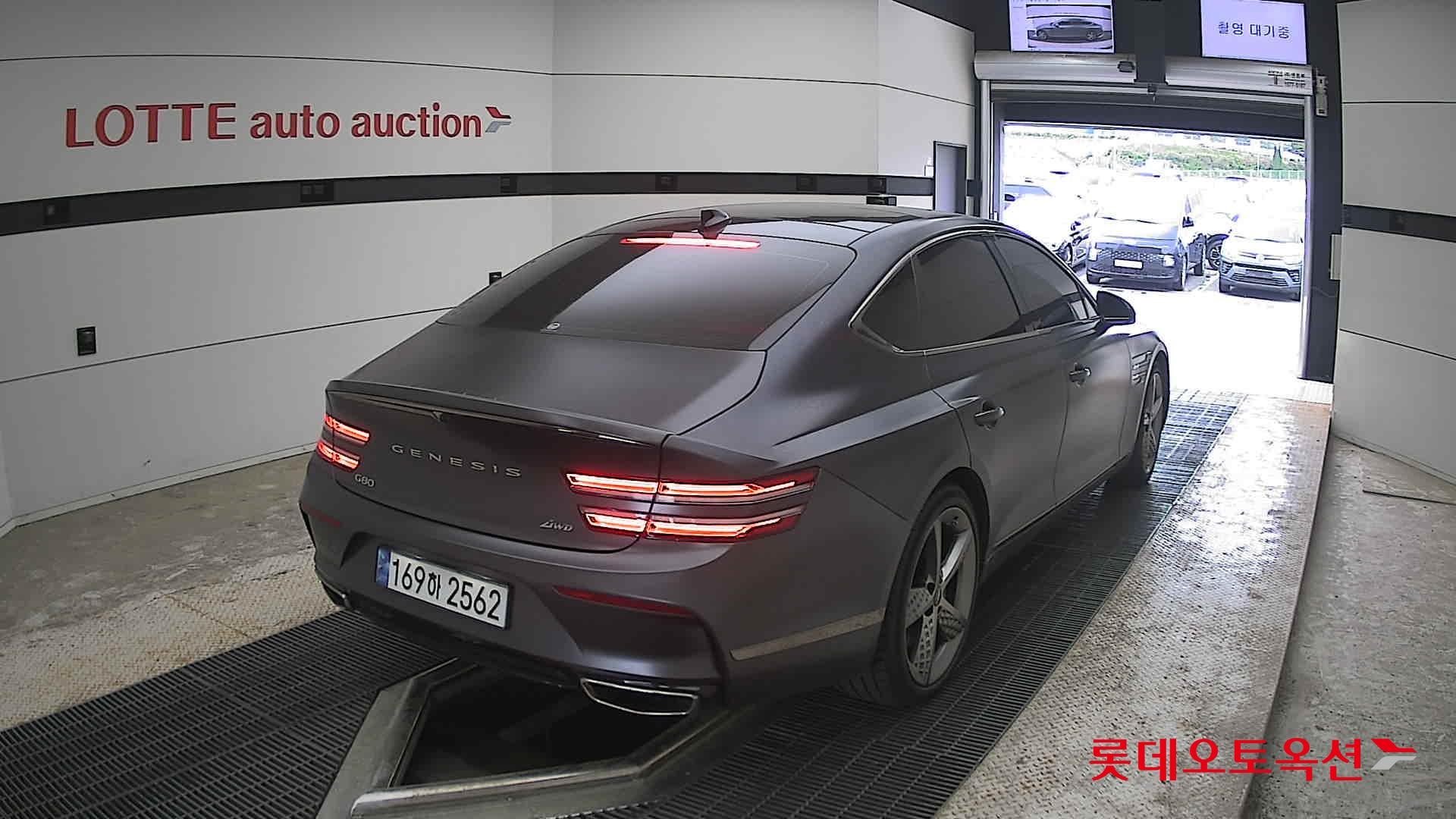 Genesis G80 - 18