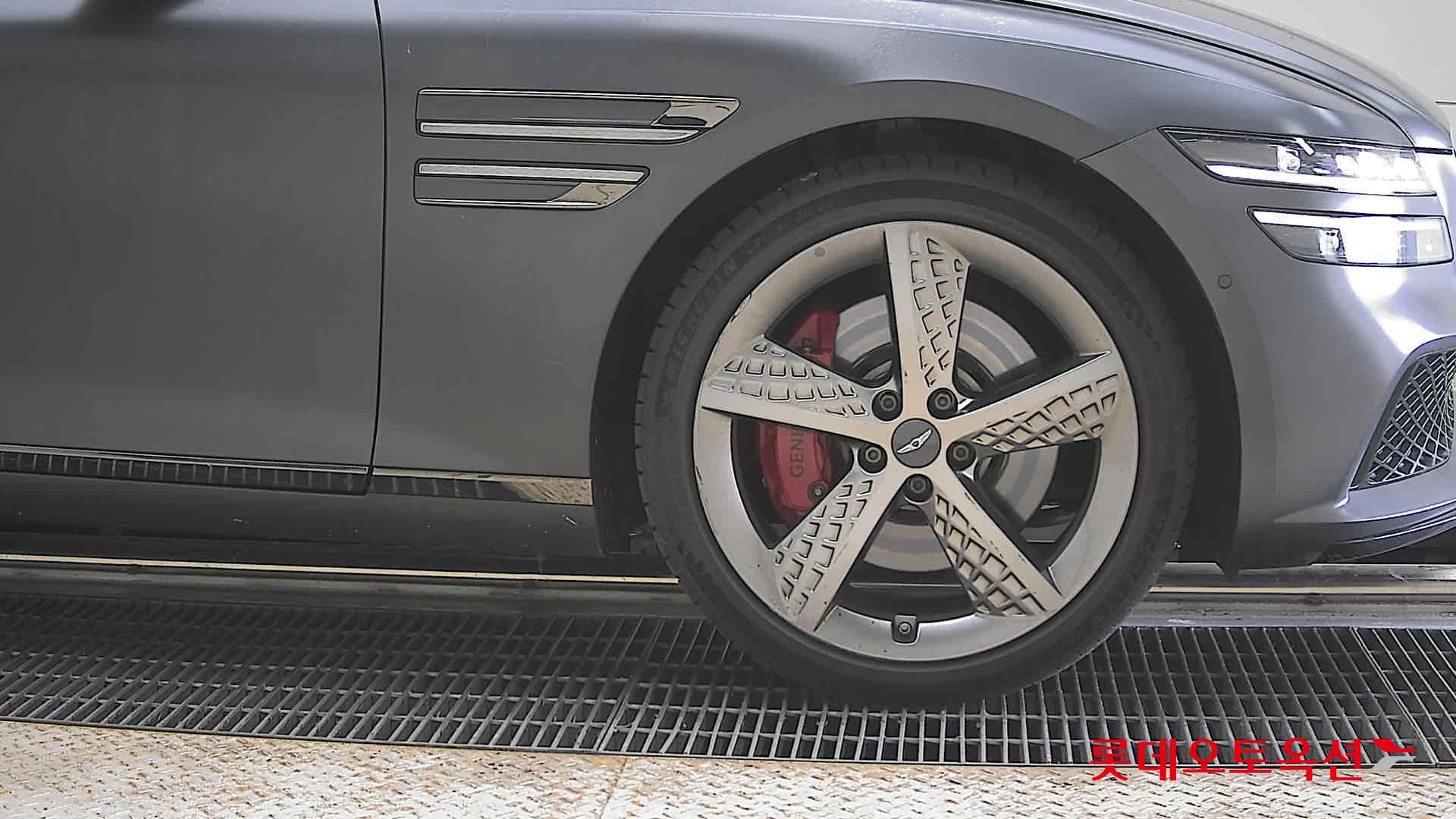 Genesis G80 - 27