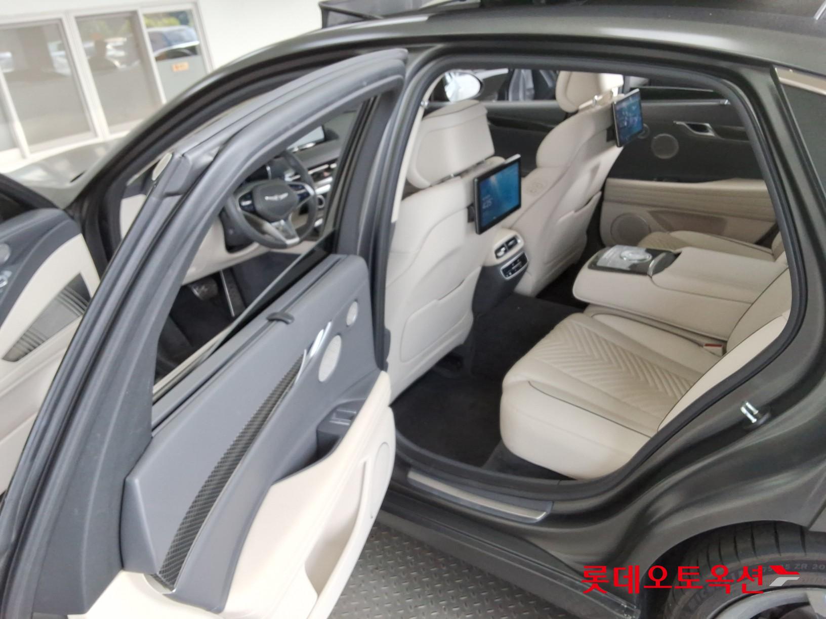 Genesis G80 - 38