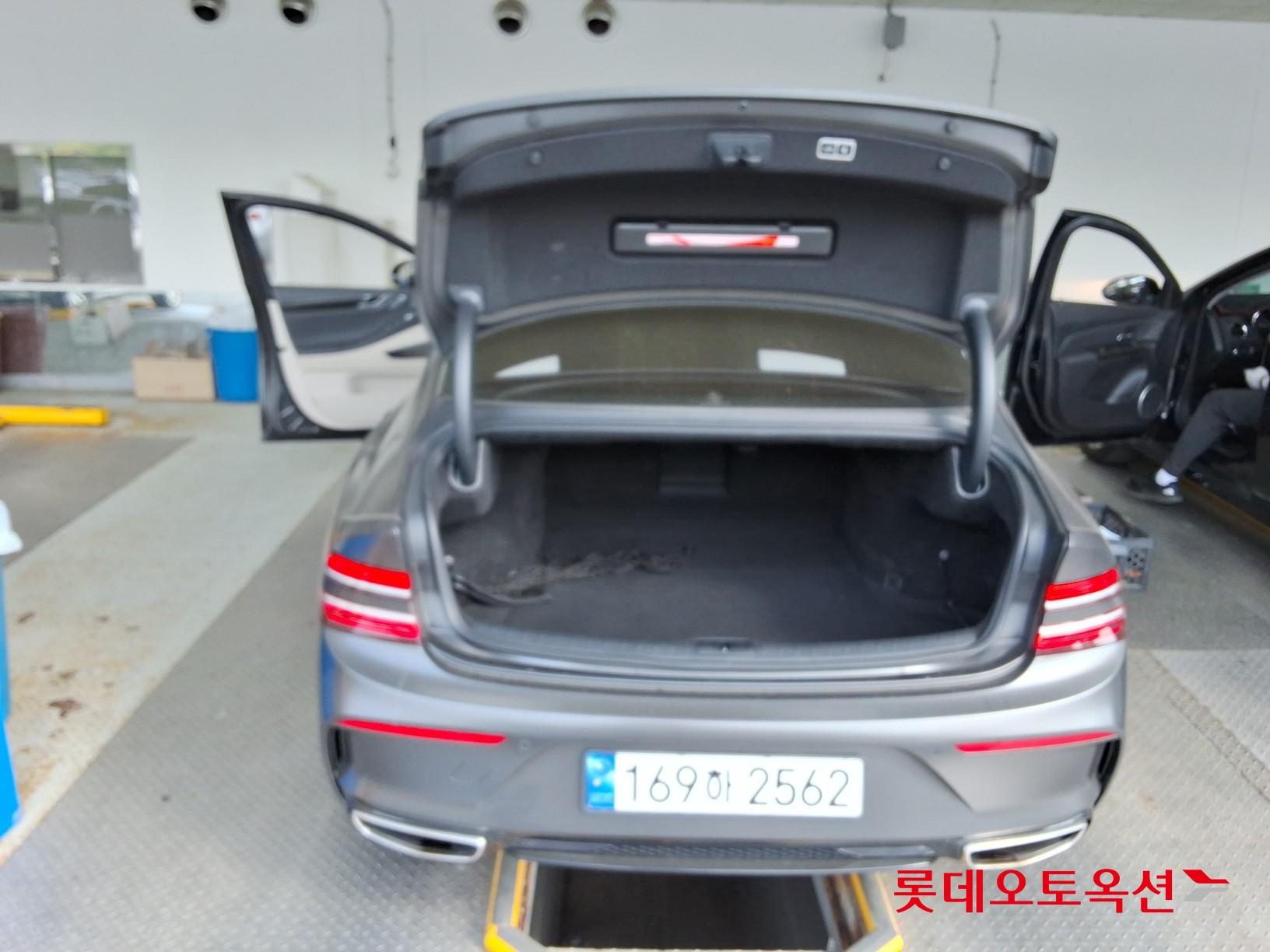 Genesis G80 - 9