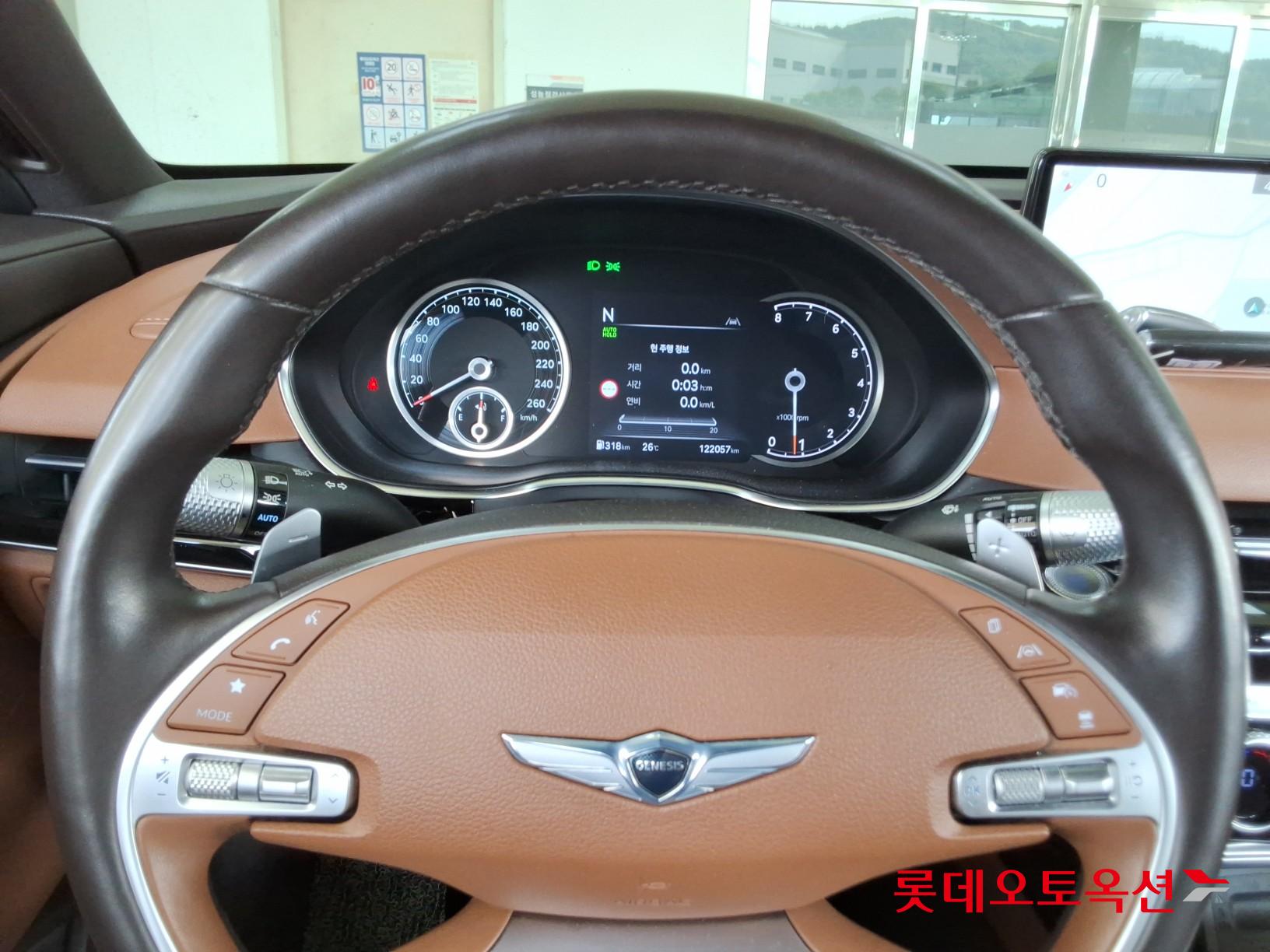 Genesis G80 - 30