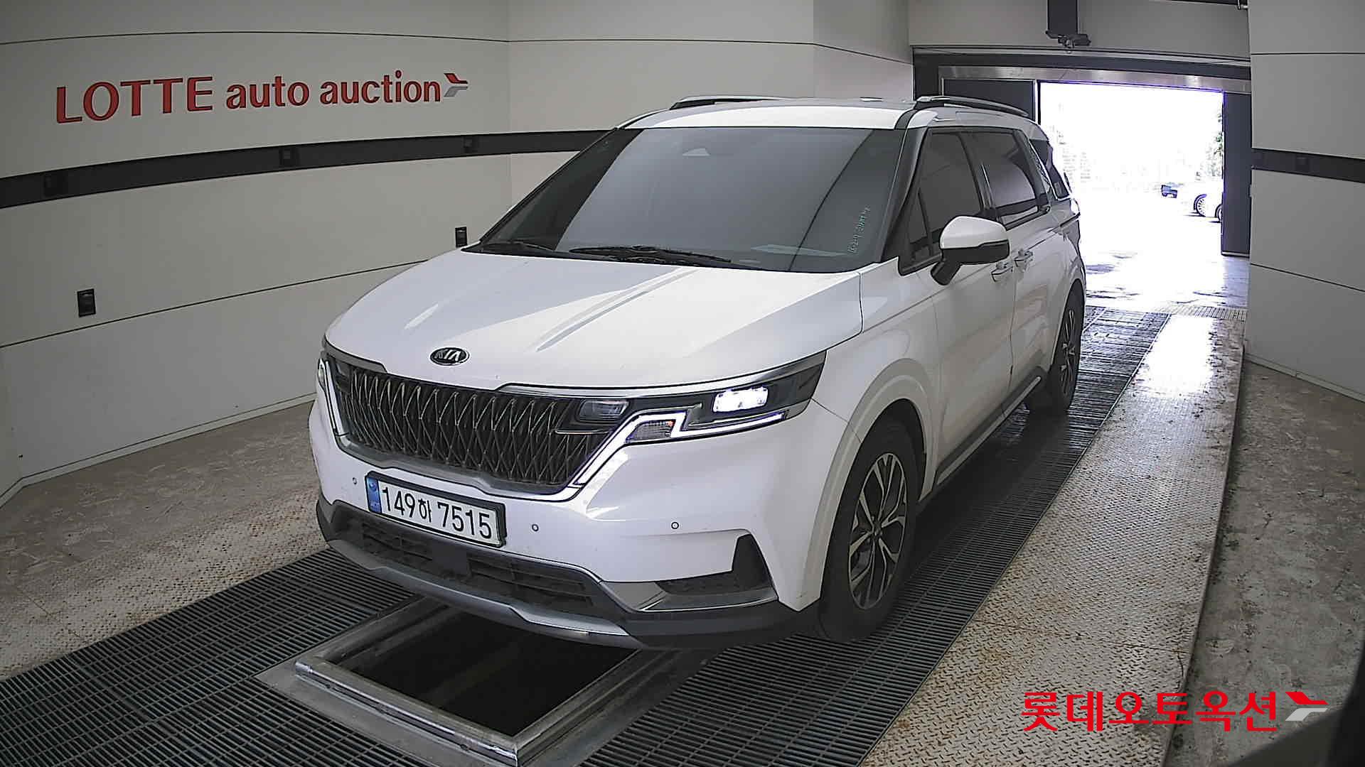 2021 - kia carnival