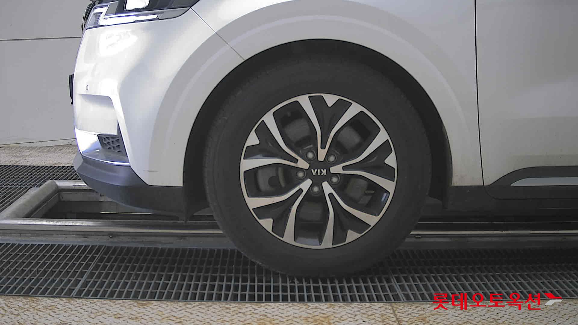 2021 - kia carnival