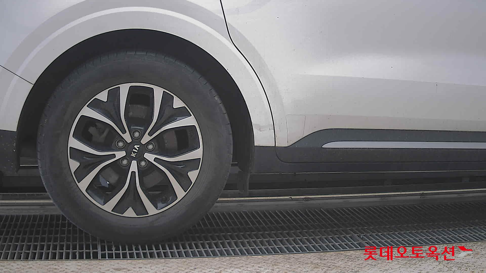 2021 - kia carnival