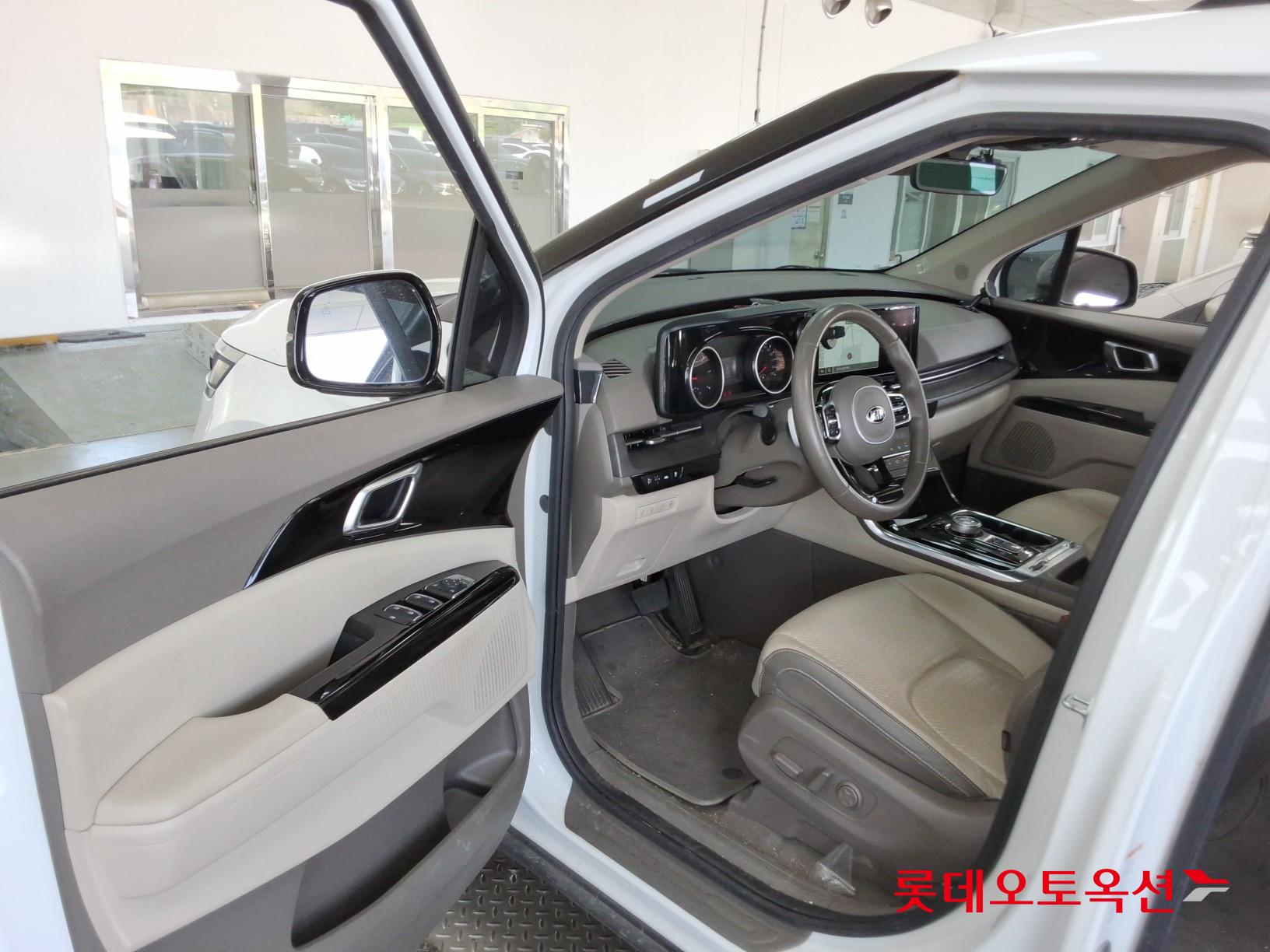 2021 - kia carnival