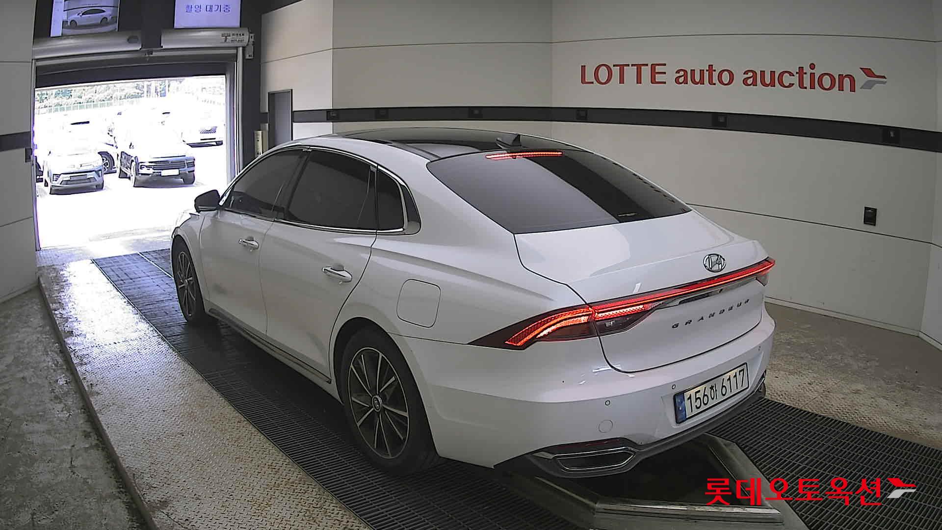 2022 - hyundai grandeur