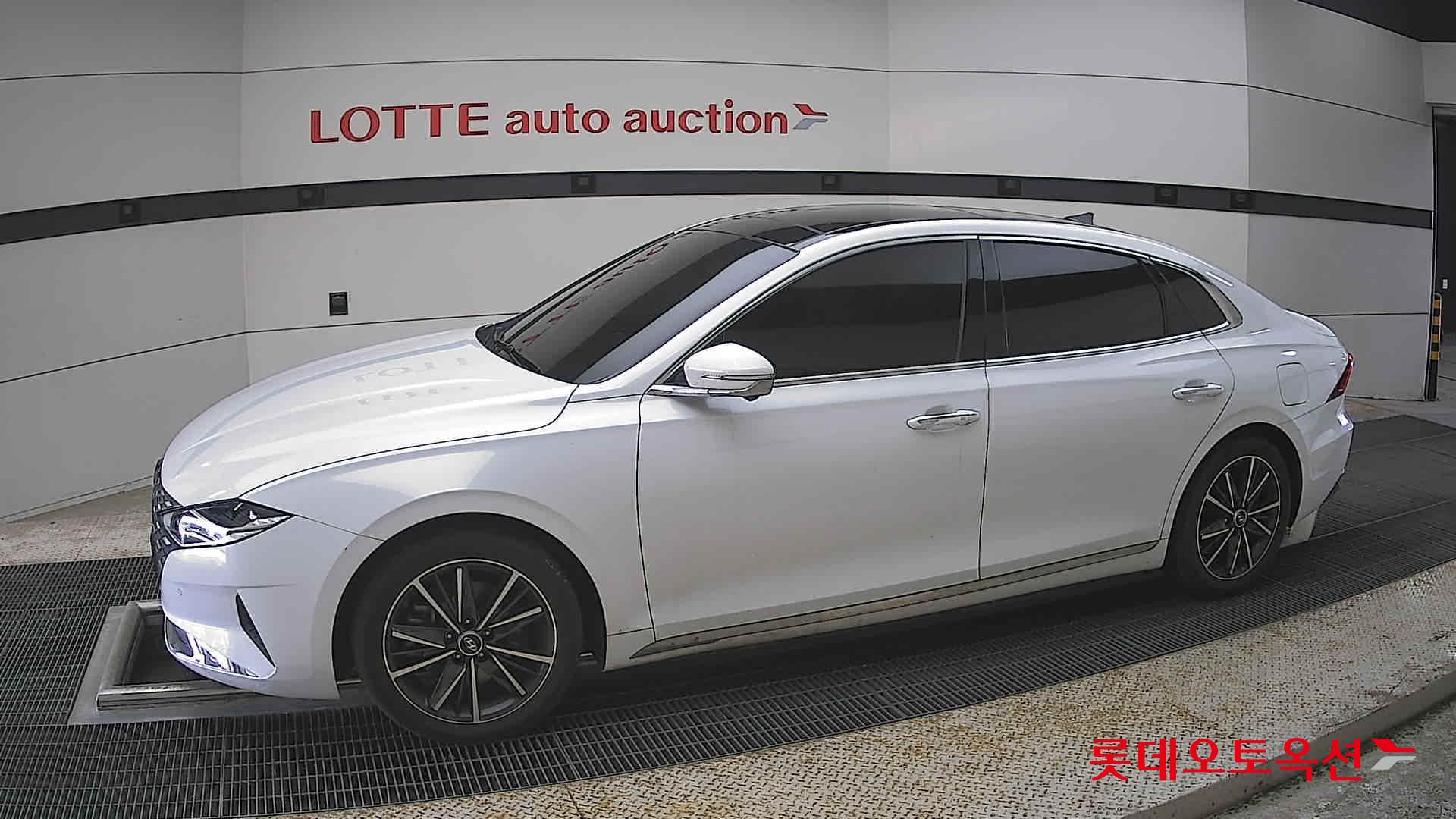 2022 - hyundai grandeur