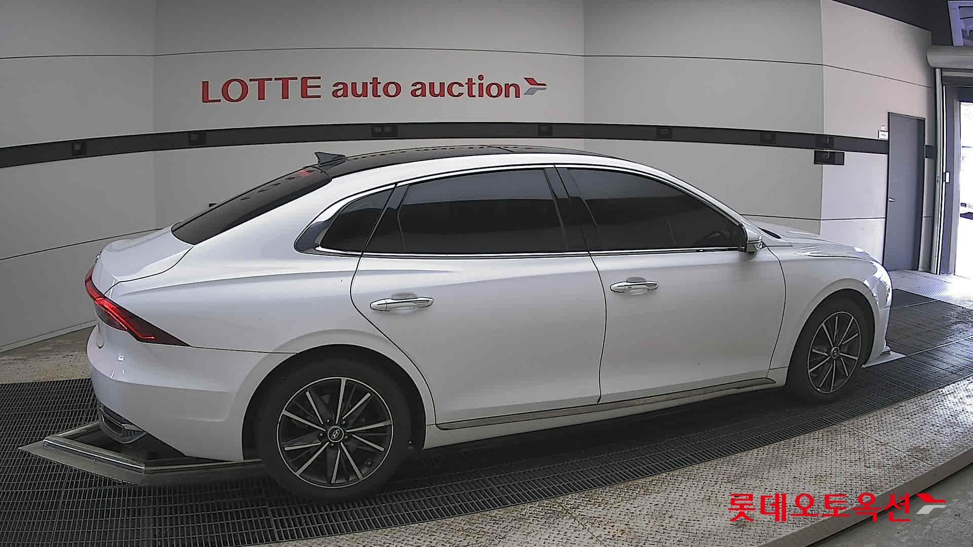 2022 - hyundai grandeur