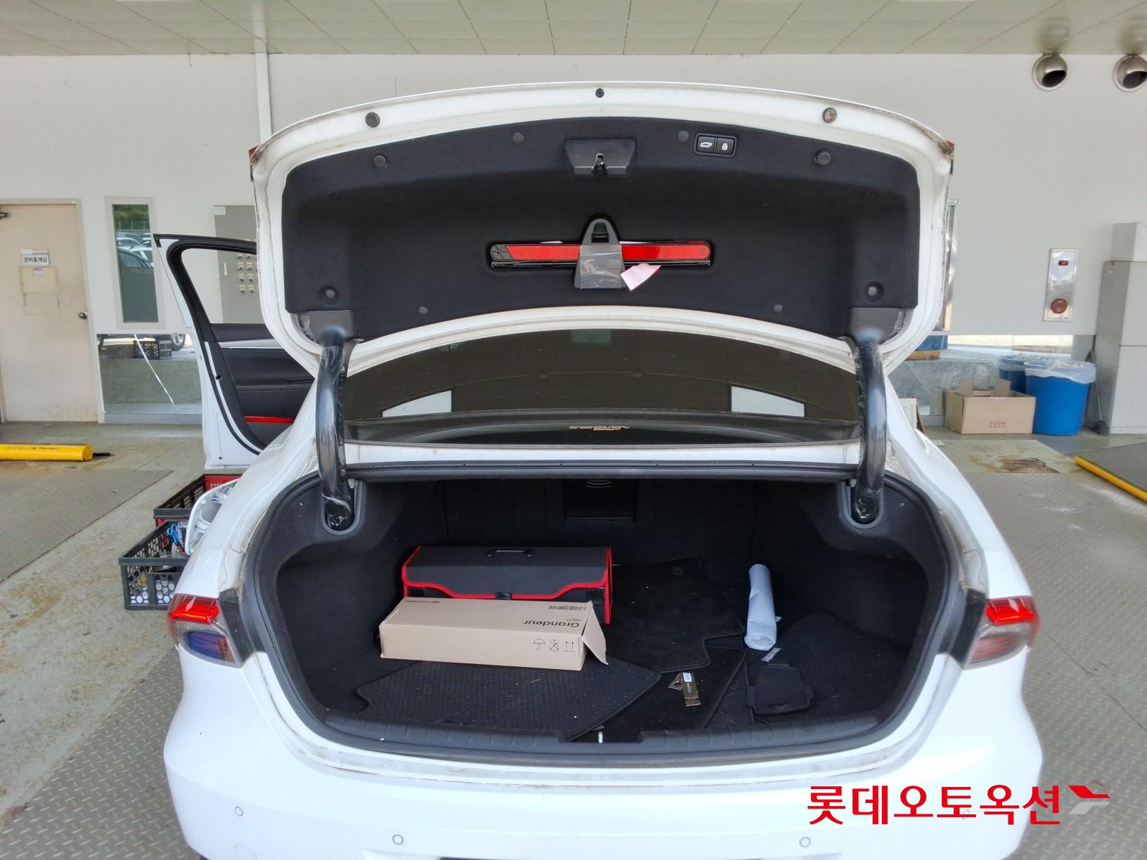 2022 - hyundai grandeur