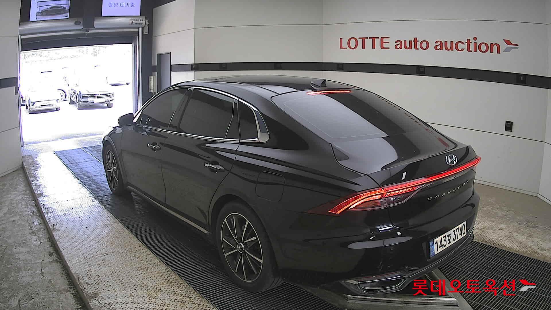 Hyundai Grandeur - 4