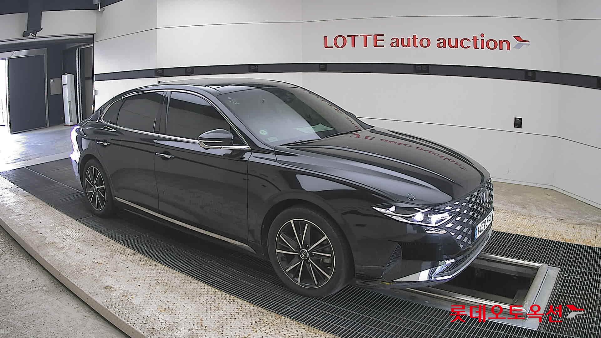 Hyundai Grandeur - 23