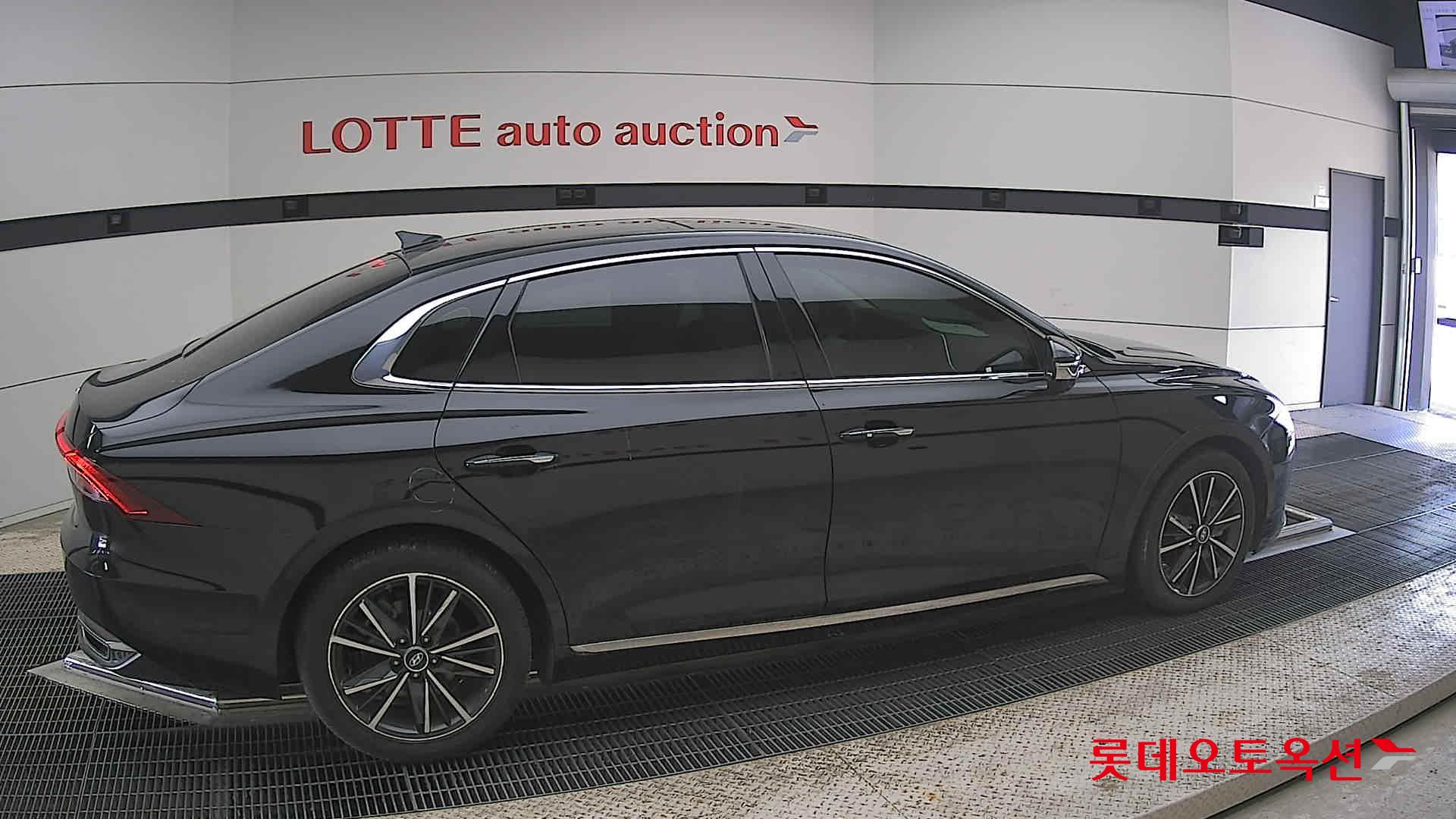 Hyundai Grandeur - 20