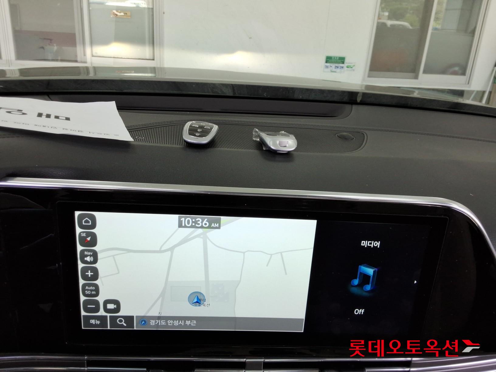 Hyundai Grandeur - 32