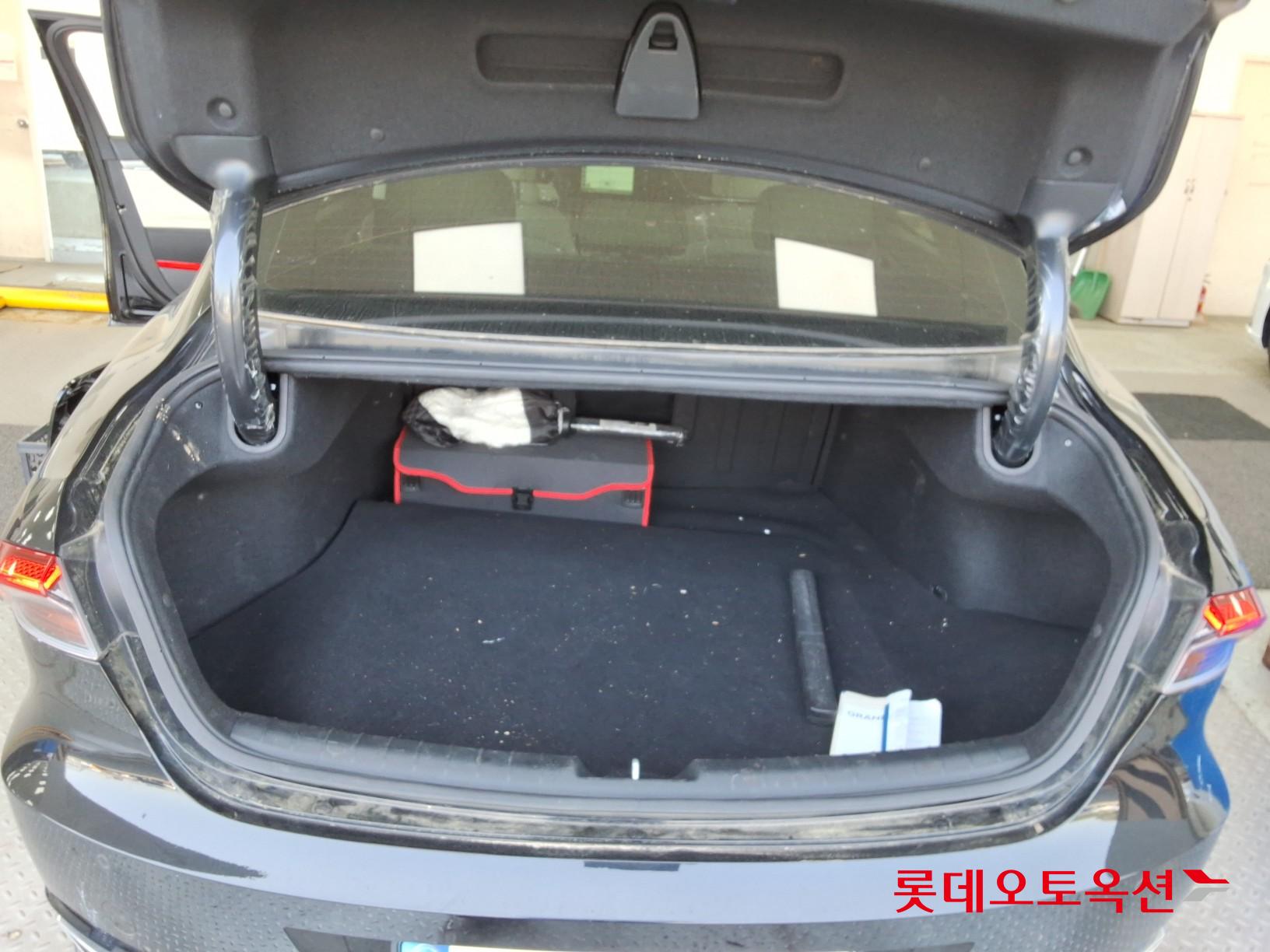 Hyundai Grandeur - 9