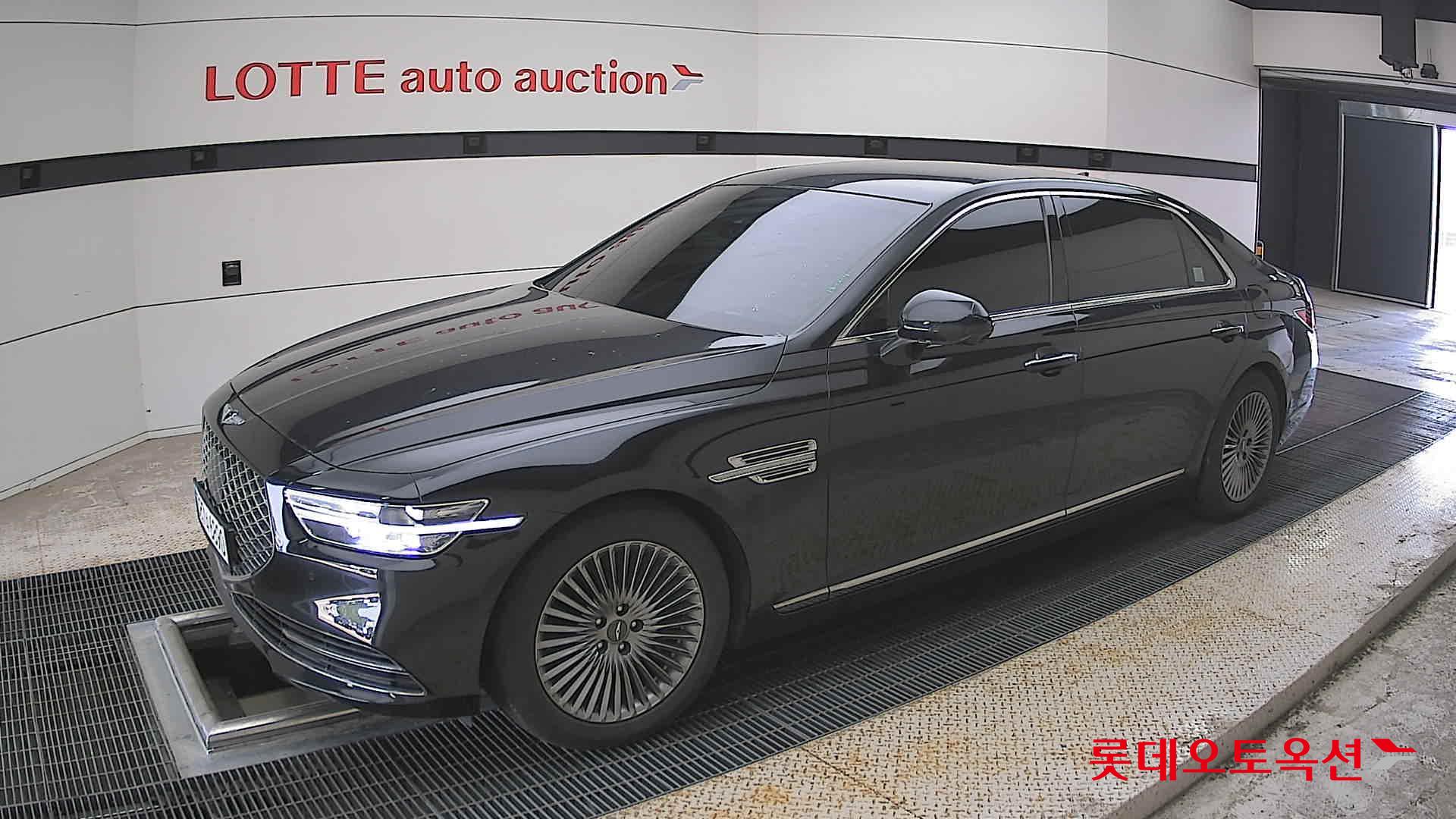 Genesis G90 - 11