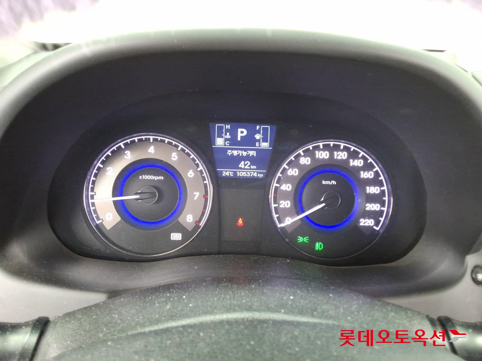 Hyundai Accent - 35