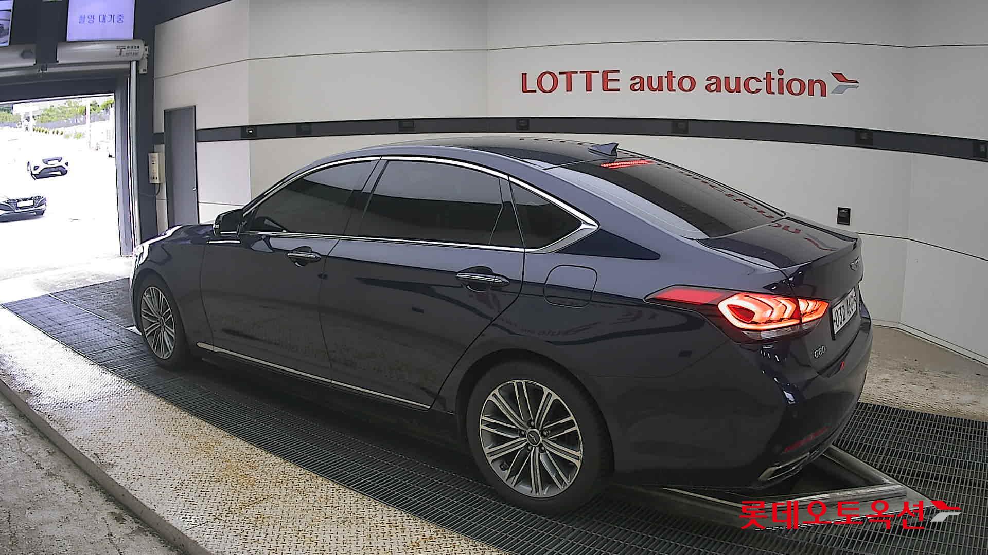 2018 - genesis g80