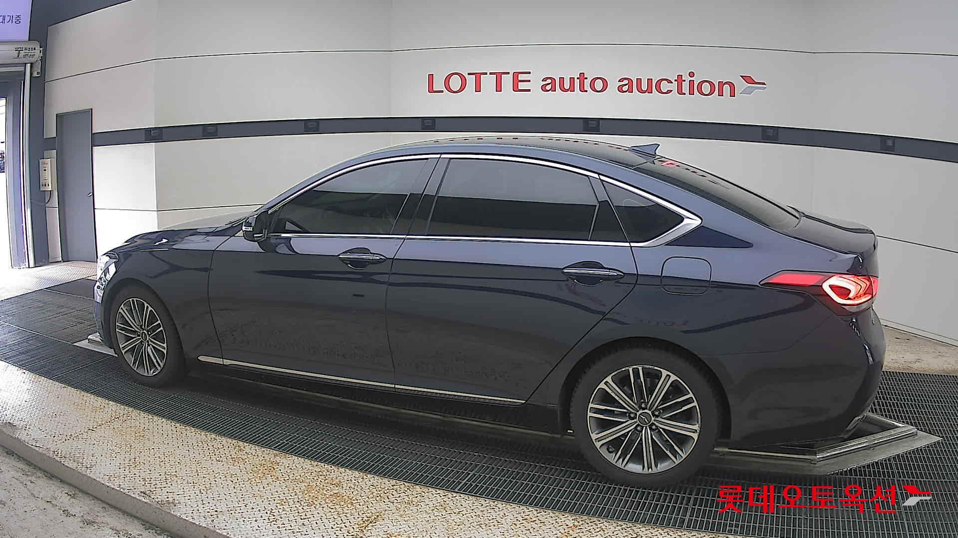 2018 - genesis g80
