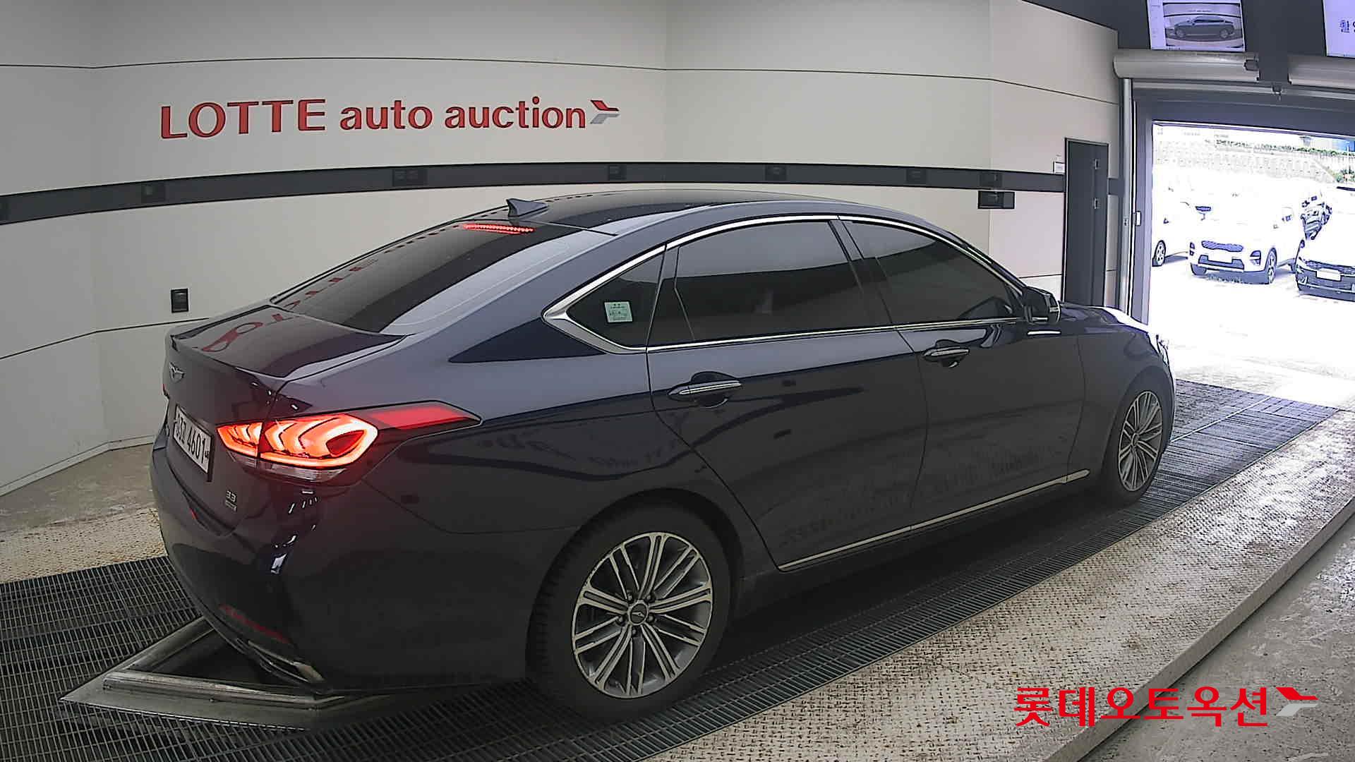 2018 - genesis g80
